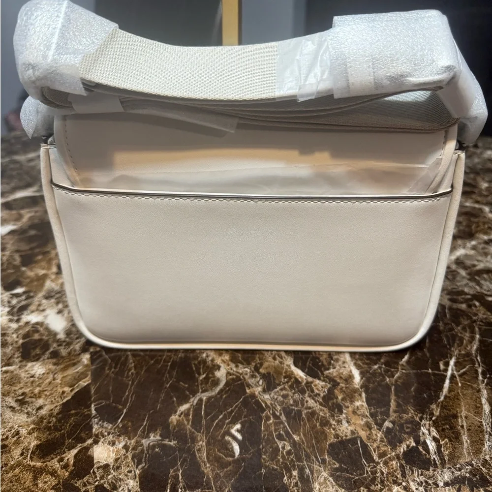 Michael Kors Optic White Crossbody Bag – NWT – Retail $558 🤍✨ - Picture 7 of 9